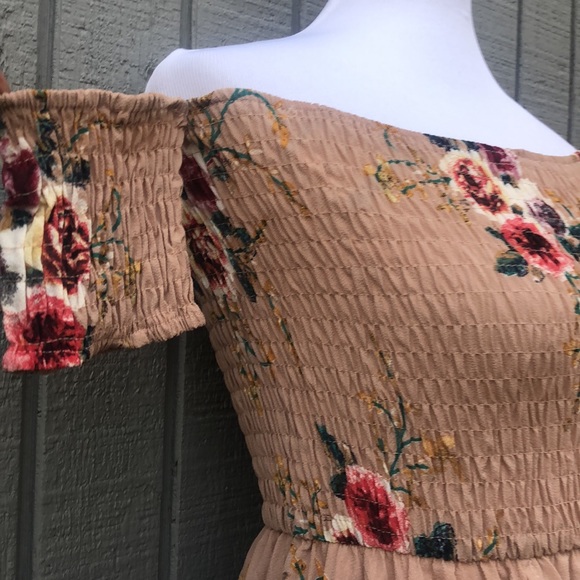 Beautiful Floral High-Low Off The Shoulder Dress w/ Front Slit! Fits like Sz S/M - Picture 7 of 12